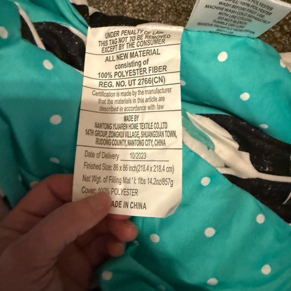 Real Living Queen Comforter Blue/Green/Black Geometric Pattern COPY - Picture 6 of 6